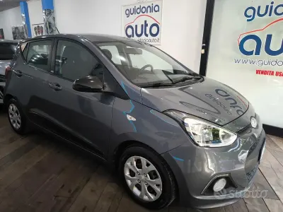 Usado Hyundai i10 67 CV (49 kW) 2015 Blanco Utilitario