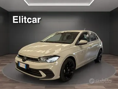Usata VW Polo Life 95 CV (69 kW) 2022 Ascot gray Utilitaria
