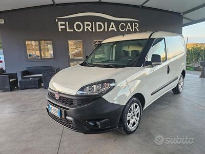 Usata Fiat Doblò 120 CV (88 kW) 2021 Bianco Monovolume