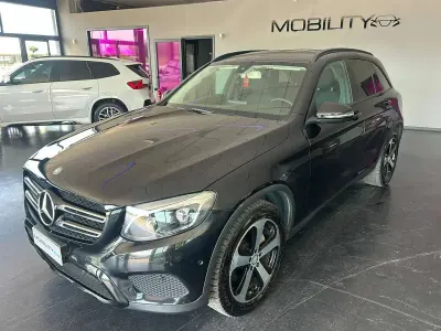Usata Mercedes GLC250 204 CV (150 kW) 2016 Nero met SUV