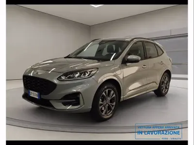 Usata Ford Kuga ST-Line 225 CV (165 kW) 2023 Solar yellow (metallizzato) SUV