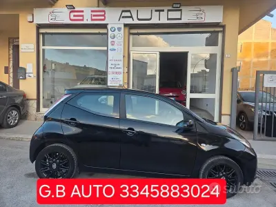 Usata Toyota Aygo 69 CV (50 kW) 2016 Nero Utilitaria