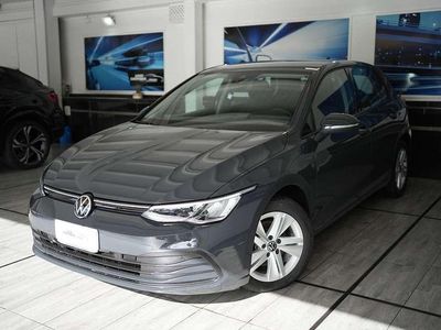 Usata VW Golf VIII Life 116 CV (85 kW) 2022 Grigio Berlina