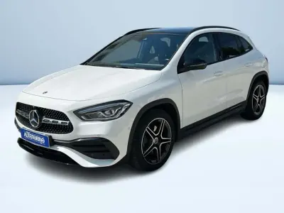 Usado Mercedes GLA200 Premium 150 CV (110 kW) 2023 Blanco SUV