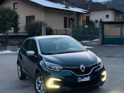 Usata Renault Captur 115 CV (84 kW) 2019 Verde SUV