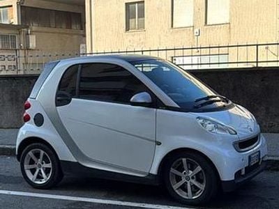 Begagnad Smart ForTwo Coupé Passion 71 HK (52 kW) 2010 Vit Sportkupé