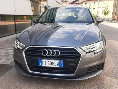 Usata Audi A3 Ambiente 116 CV (85 kW) 2018 Grigio Berlina