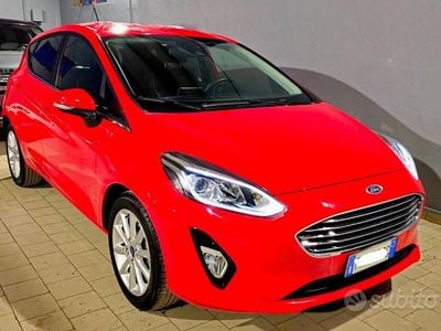 Usata Ford Fiesta Titanium 86 CV (63 kW) 2019 Rosso Berlina