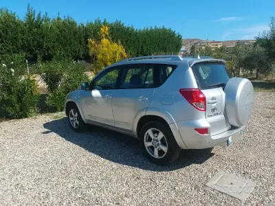 Usata Toyota RAV4 177 CV (130 kW) 2007 Grigio SUV