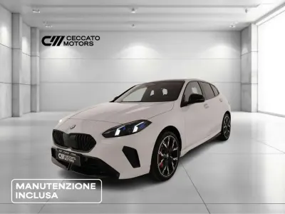 Nuova BMW 120 M Sport 163 CV (119 kW) 2026 Alpin white pastello Utilitaria
