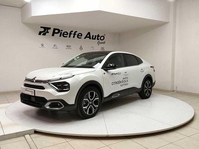 Usata Citroën e-C4 Shine 100 kW (136 CV) 2023 Pearl white  perlat Berlina