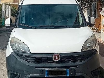 Usata Fiat Doblò 90 CV (66 kW) 2015 Bianco Monovolume