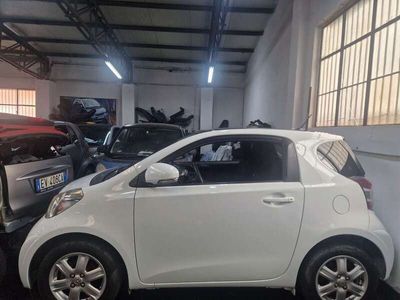 usata Toyota iQ iQautomatica garanzia motore e cambio