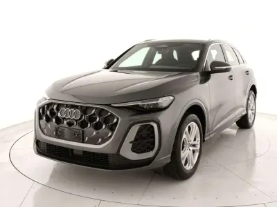 Nuova Audi Q5 S-Line 204 CV (150 kW) 2025 Grigio daytona SUV