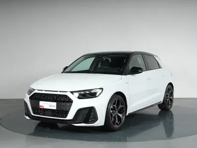 Usata Audi A1 Sportback Comfort 116 CV (85 kW) 2025 Bianco ghiacciaio metallizzato nero mito Utilitaria