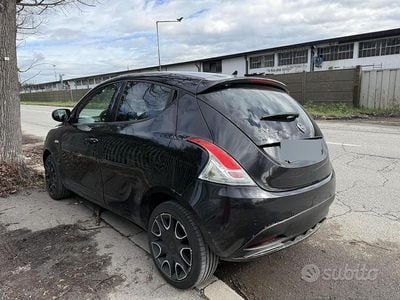 Usata Lancia Ypsilon S 95 CV (69 kW) 2015 Nero Utilitaria