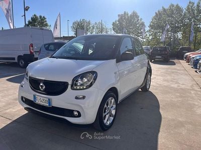Begagnad Smart ForFour Passion 71 HK (52 kW) 2017 Vit Halvkombi