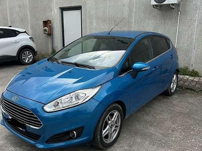 Usata Ford Fiesta Titanium 75 CV (55 kW) 2015 Blu Berlina