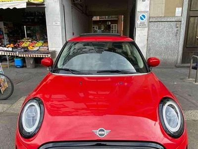 Usata Mini ONE 75 CV (55 kW) 2021 Rosso Utilitaria