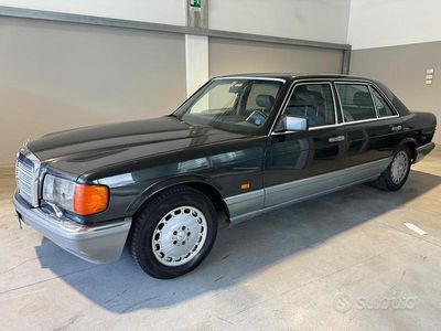 Usata Mercedes S560 299 CV (219 kW) 1988 Grigio Berlina