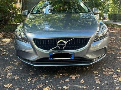 Occasion Volvo V40 Momentum 122 ch (89 kW) 2016 Gris Break