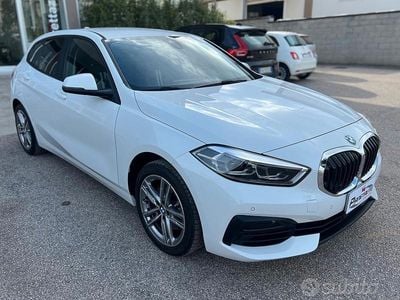 Usata BMW 116 Sport Line 116 CV (85 kW) 2022 Bianco Utilitaria