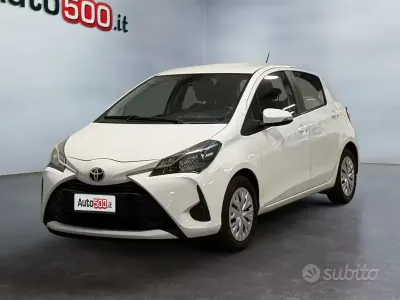 Begagnad Toyota Yaris Cool 72 HK (52 kW) 2019 Vit Sedan