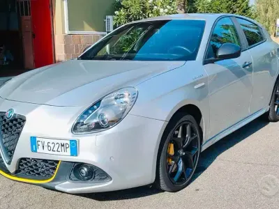 Usata Alfa Romeo Giulietta Veloce 170 CV (125 kW) 2019 Grigio Utilitaria