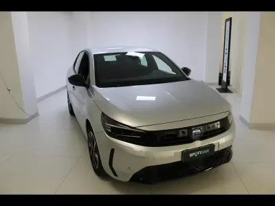 Usata Opel Corsa 101 CV (74 kW) 2025 Bianco Utilitaria