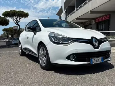 Usata Renault Clio IV 73 CV (53 kW) 2014 Bianco Berlina