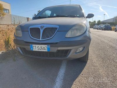 Usata Lancia Ypsilon 70 CV (51 kW) 2005 Grigio Utilitaria