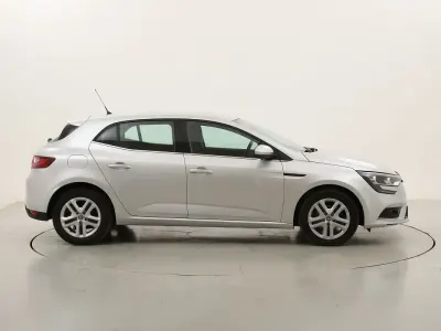 Usata Renault Mégane IV Business 116 CV (85 kW) 2020 Argentoargento Berlina