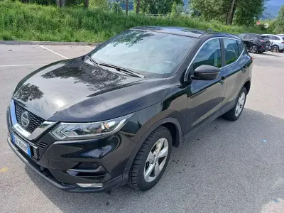 Usata Nissan Qashqai Acenta 150 CV (110 kW) 2020 Nero SUV