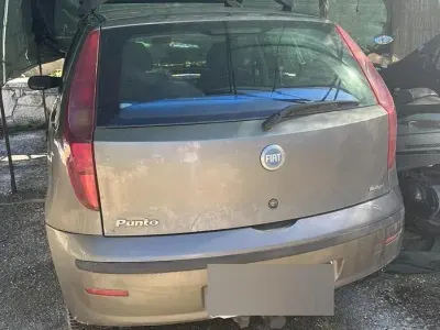 Usata Fiat Punto 69 CV (50 kW) 2006 Marrone Utilitaria