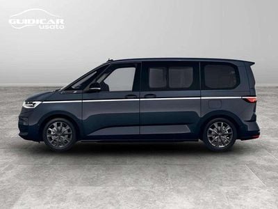 Nuova VW Multivan Style 150 CV (110 kW) 2026 Starlight blue metallizzato Furgone