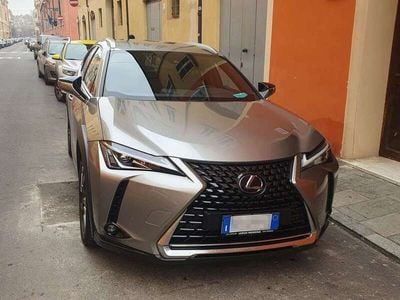 Lexus UX 250h