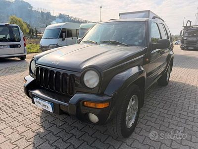 Occasion Jeep Cherokee Limited 150 ch (110 kW) 2003 Noir SUV