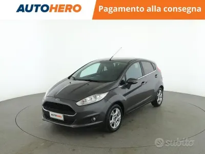 Usado Ford Fiesta 75 HP (55 kW) 2017 Cinzento Citadino