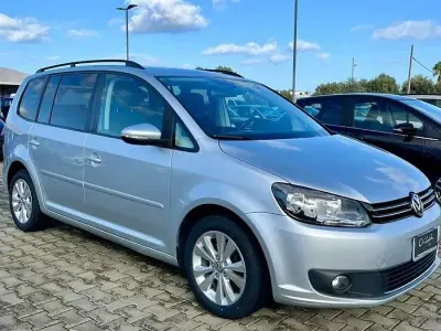 Usata VW Touran Comfortline 105 CV (77 kW) 2015 Grigio Monovolume