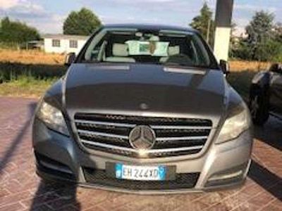 Usata Mercedes R350 265 CV (194 kW) 2011 Grigio Monovolume