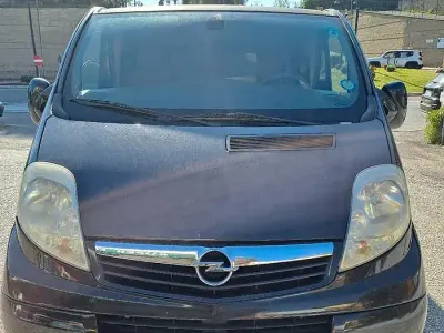 Usata Opel Vivaro 120 CV (88 kW) 2013 Nero Monovolume