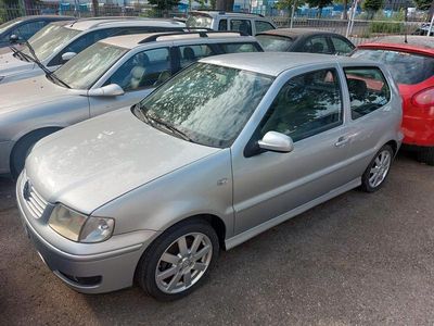 Usata VW Polo Highline 74 CV (54 kW) 2001 Argento Berlina