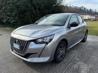 Usata Peugeot 208 Allure 75 CV (55 kW) 2022 Grigio Utilitaria