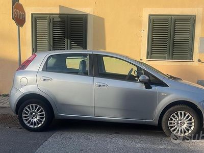 Usata Fiat Grande Punto 77 CV (56 kW) 2010 Grigio Utilitaria
