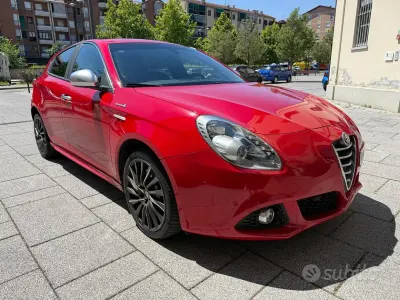 Usata Alfa Romeo Giulietta 150 CV (110 kW) 2013 Rosso Utilitaria