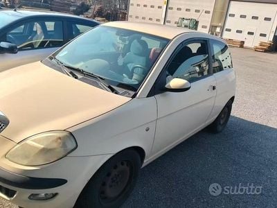 Usata Lancia Ypsilon 2003 Utilitaria