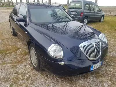 Usata Lancia Thesis