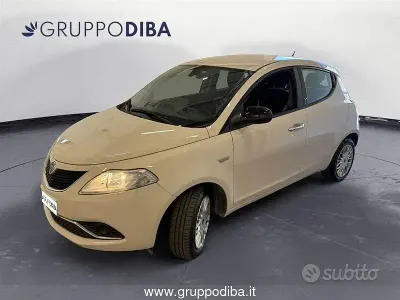 Usata Lancia Ypsilon S 95 CV (69 kW) 2017 Bianco Utilitaria