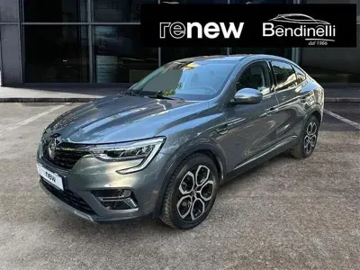 Usata Renault Arkana Techno 145 CV (106 kW) 2023 Grigio scuro SUV