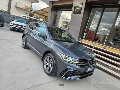 Usata VW Tiguan R-line 150 CV (110 kW) 2023 Grigio SUV